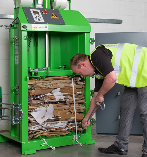 baler for cardboard boxes