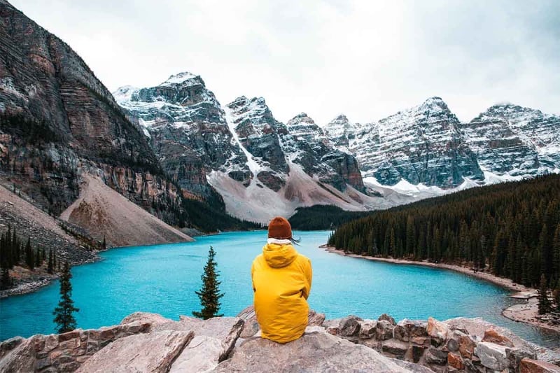 moraine lake in canada