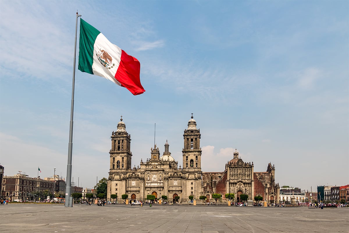 constitution plaza in mexico city, mexico